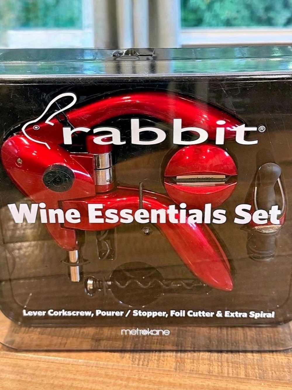 Rabbit Wine Essentials Set in Red & Black